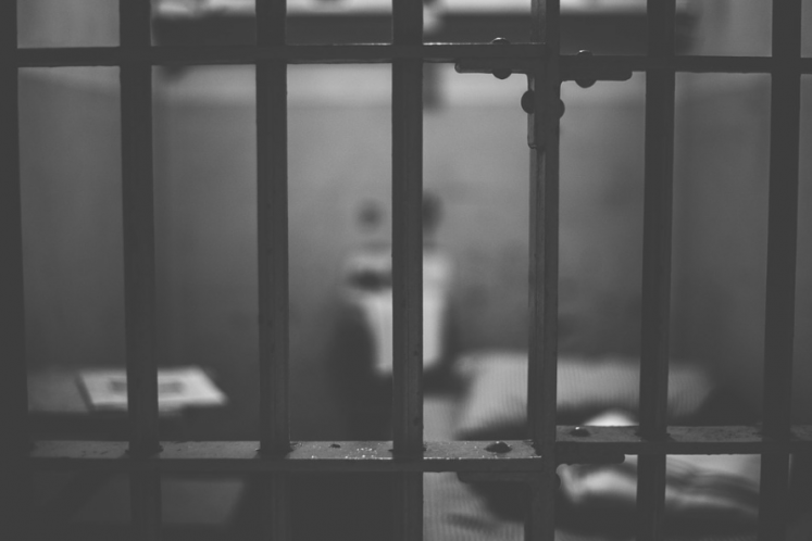 如何追究虛構債務的拒執(zhí)罪
